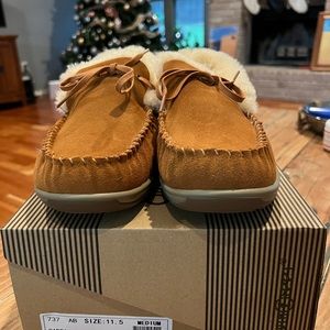 Women’s Orthofeet Capri slippers size 11.5